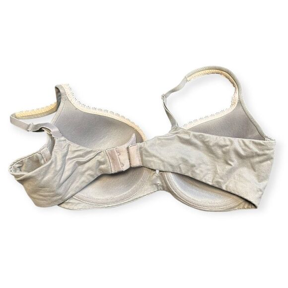 VICTORIA’S SECRET Women’s Nude Body by Victoria Lined Demi Bra Size 36C - Picture 2 of 3